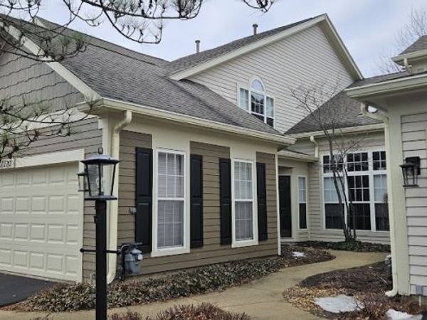 17720 W Running Creek Court, Gurnee, IL 60031