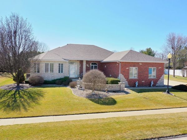 1138 Cotes De Bourg, Bourbonnais, IL 60914