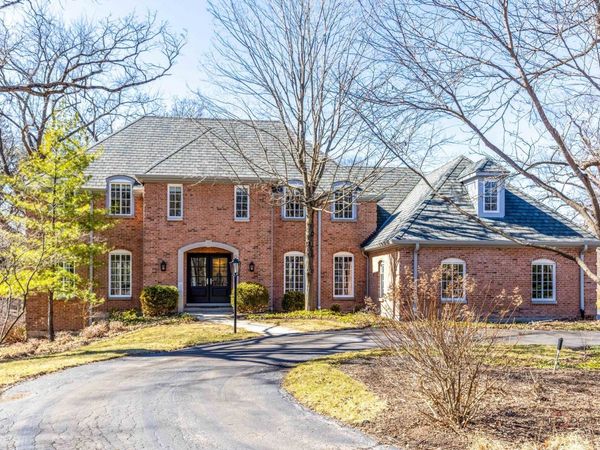 609 Old Hickory Lane, Libertyville, IL 60048