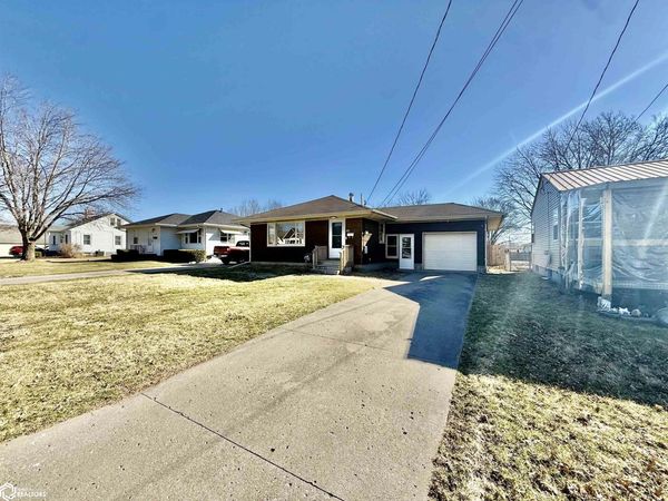 122 N Johnson Avenue, Ottumwa, IA 52501