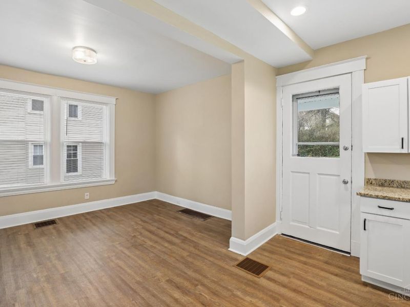 607 Hawthorne Avenue, Cincinnati, OH 45205 Photo 12