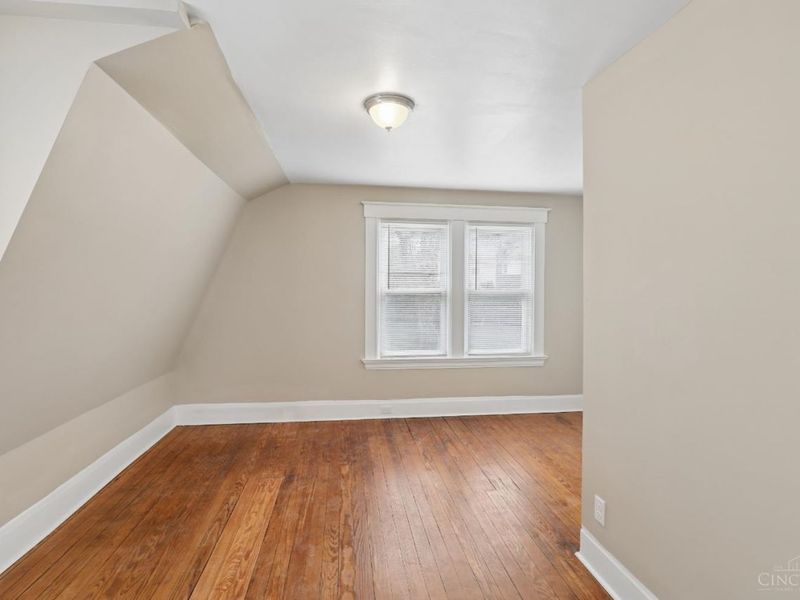607 Hawthorne Avenue, Cincinnati, OH 45205 Photo 16