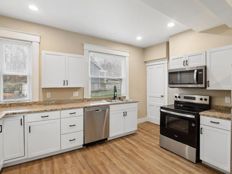 607 Hawthorne Avenue, Cincinnati, OH 45205 Photo 9