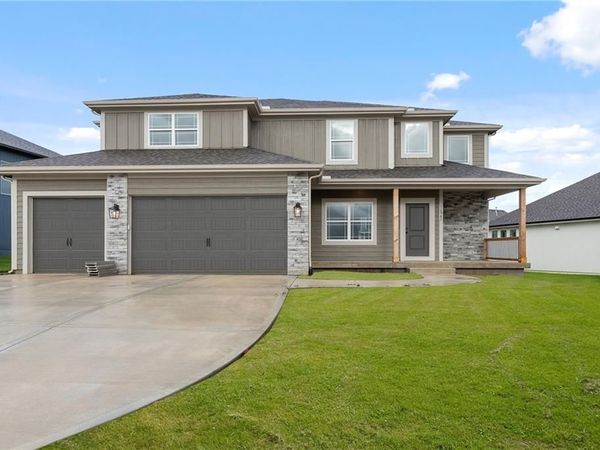 17132 W 164th Terrace, Olathe, KS 66062