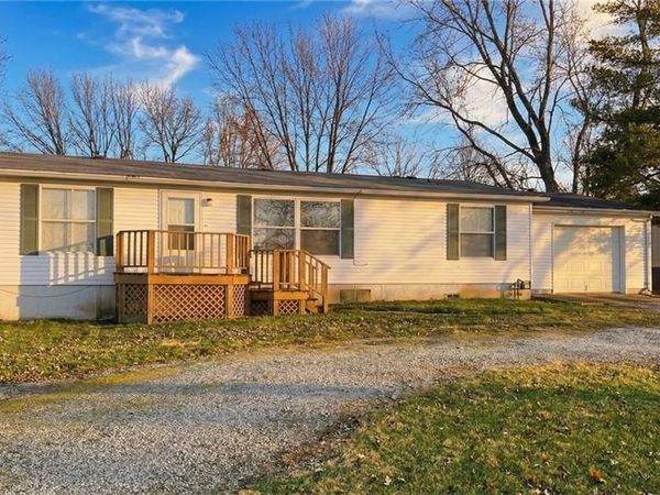 205 N Macon Street, Meadville, MO 64659