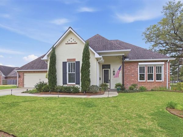 4510 Five Oaks Drive, Lake Charles, LA 70605