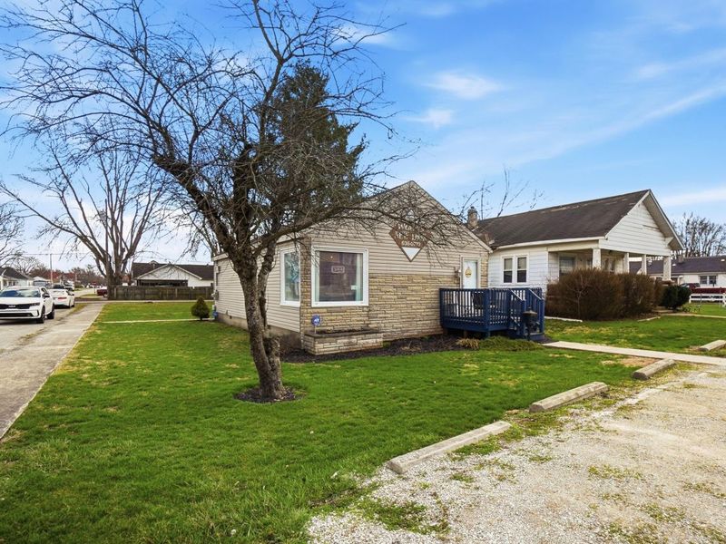 433 Gibbs Avenue , Washington Court House, OH 43160 Photo 2