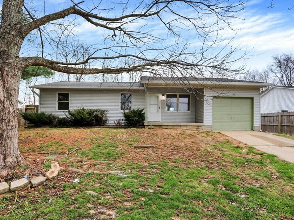 401 W Iroquois Drive, Ellettsville, IN 47429