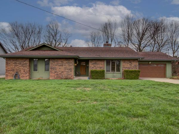 3975 N Stewart Avenue, Springfield, MO 65803