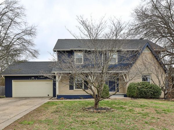 1315 S Oak Run Place, Springfield, MO 65809