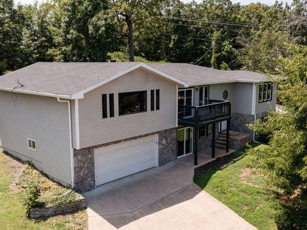 580 Parkview Drive, Blue Eye, MO 65611