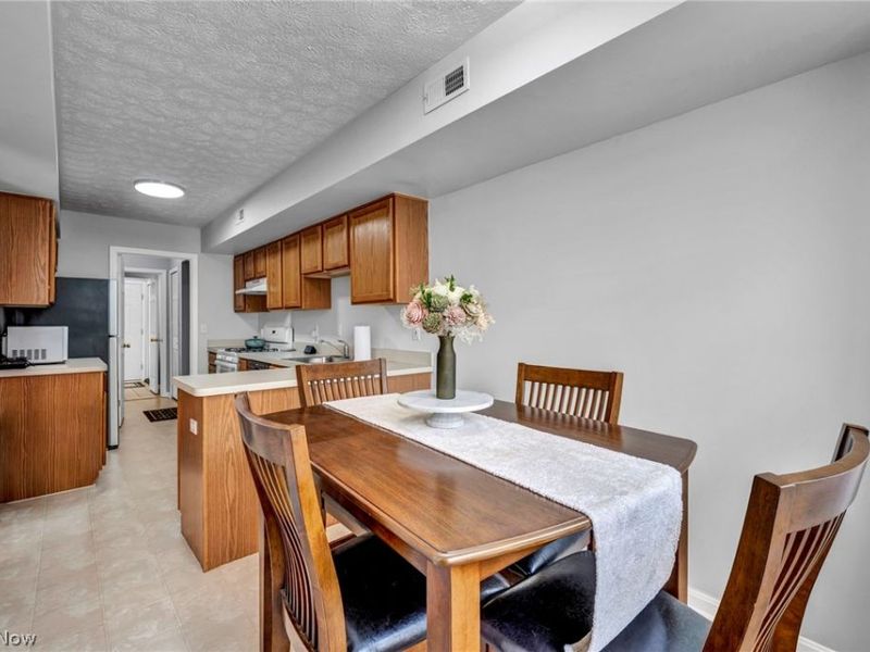 8319 Robinwood Terrace , Macedonia, OH 44056 Photo 17