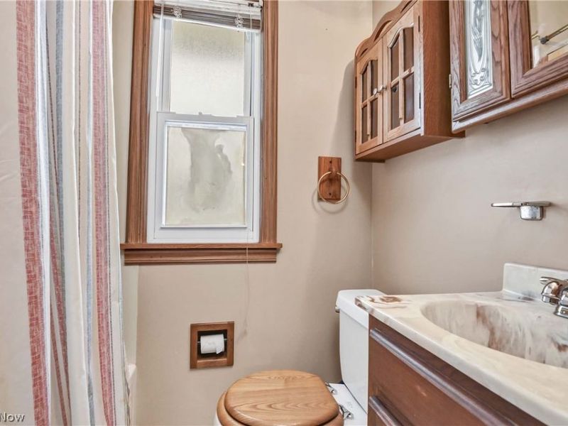 7510 Manhattan Avenue, Parma, OH 44129 Photo 21