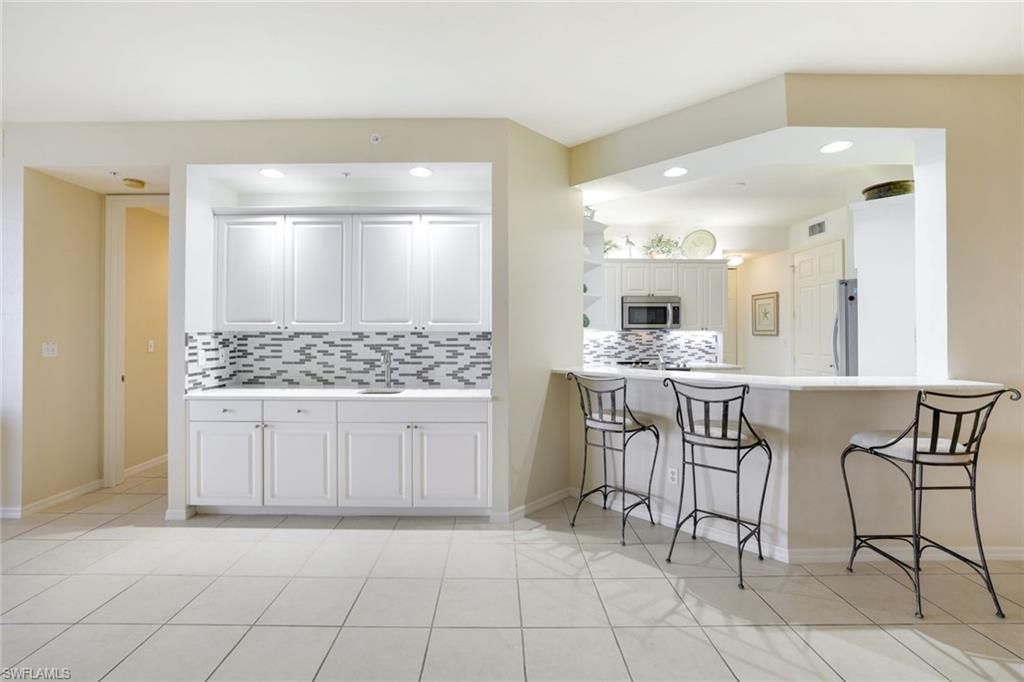 410 Flagship Dr, Unit 603, Naples, FL 34108 Photo