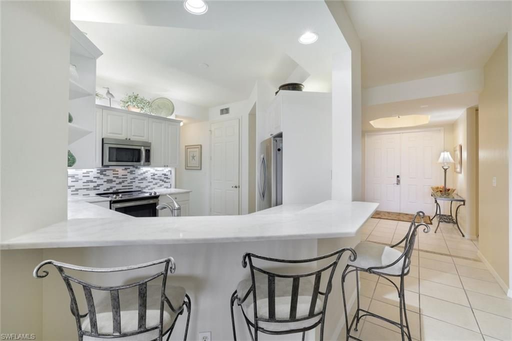 410 Flagship Dr, Unit 603, Naples, FL 34108 Photo