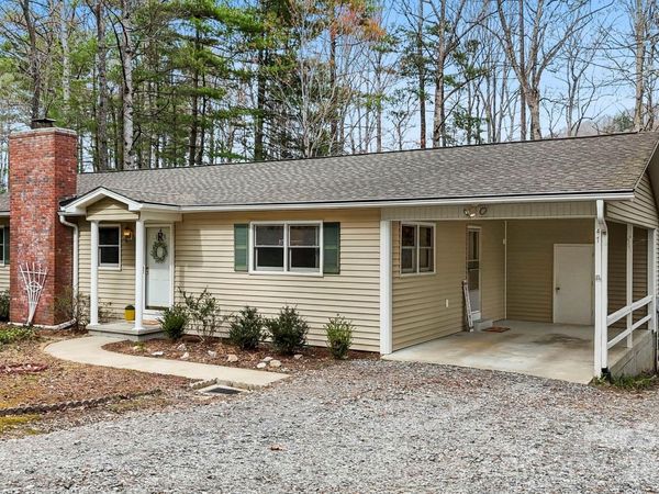 47 Sevier Drive, Hendersonville, NC 28791