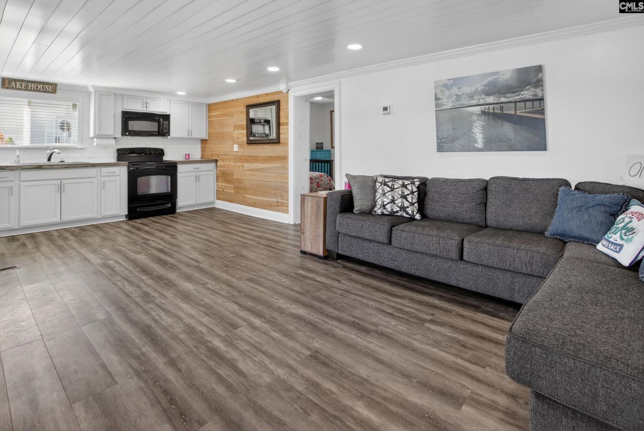 2466 Cottage Lane Photo 17