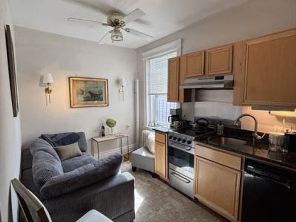 35 Queensberry St, Unit 22, Boston, MA 02215