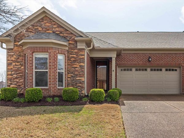 104 ST ANDREWS DR, Unit 104, Oakland, TN 38060