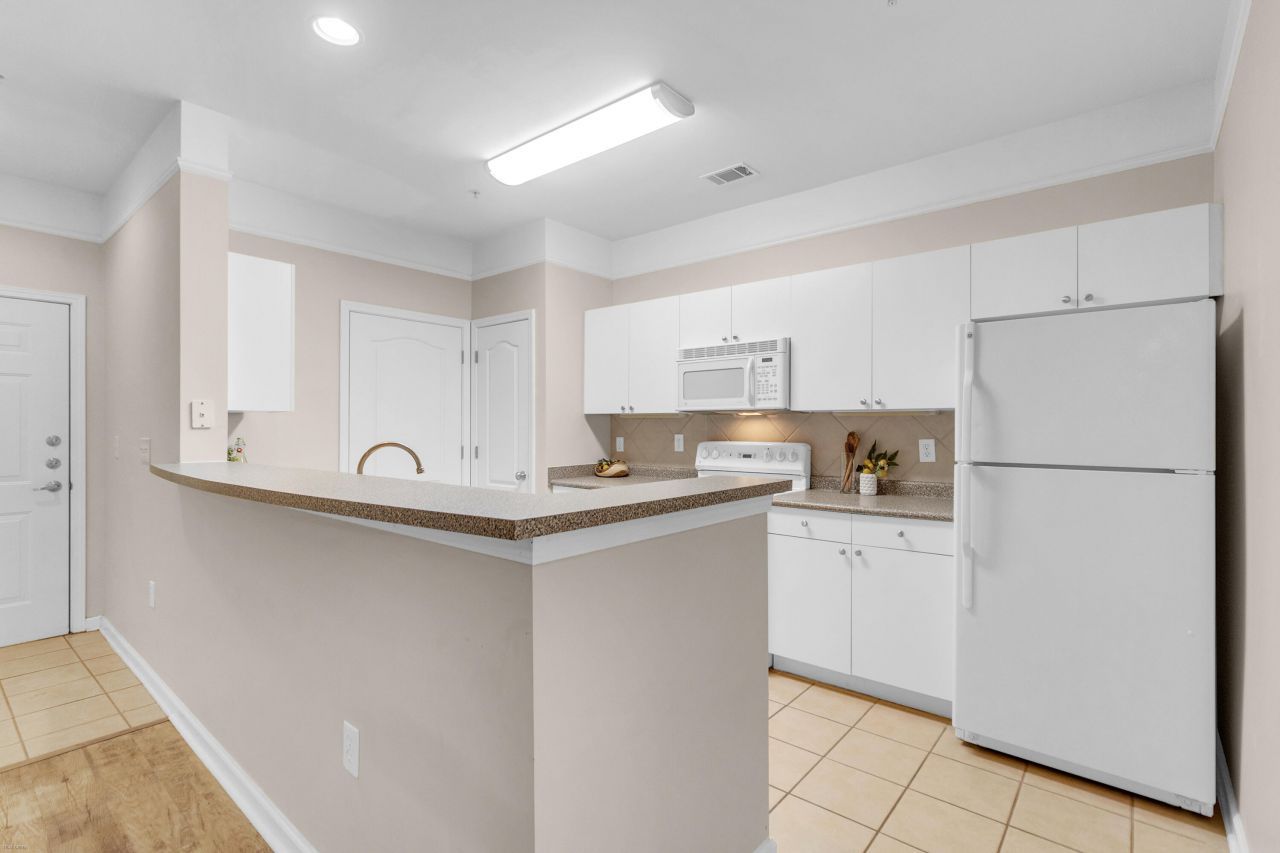 2611 Egret Crest Lane Photo 5