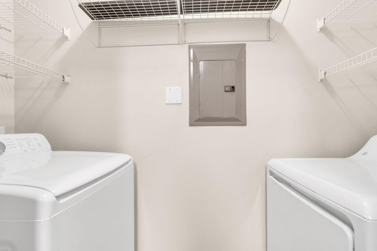 2611 Egret Crest Lane Photo 7