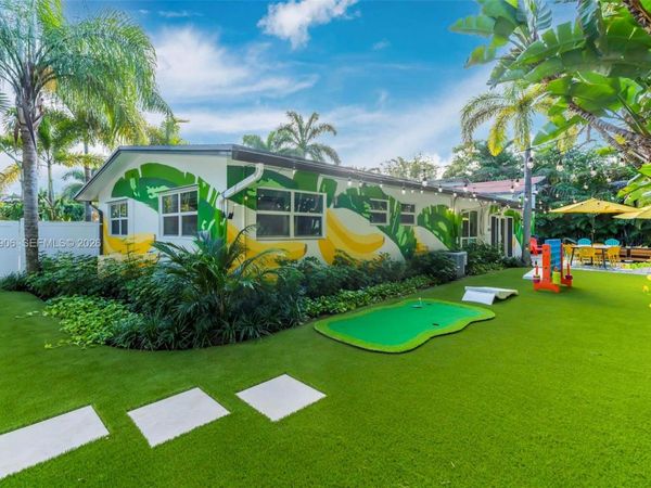 801 NW 24th St, Wilton Manors, FL 33311