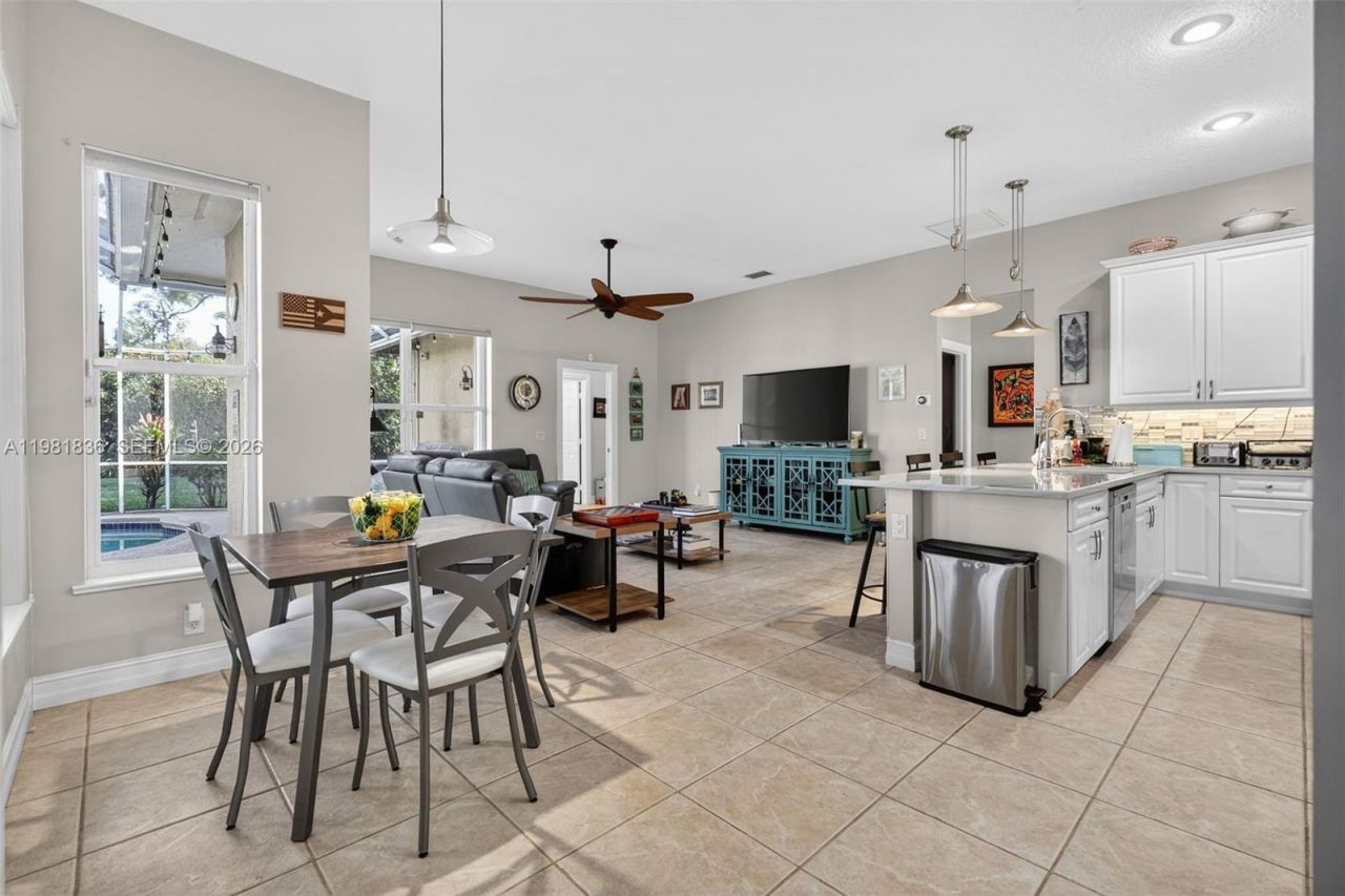 7702 SE Mammoth Dr, Hobe Sound, FL 33455 Photo