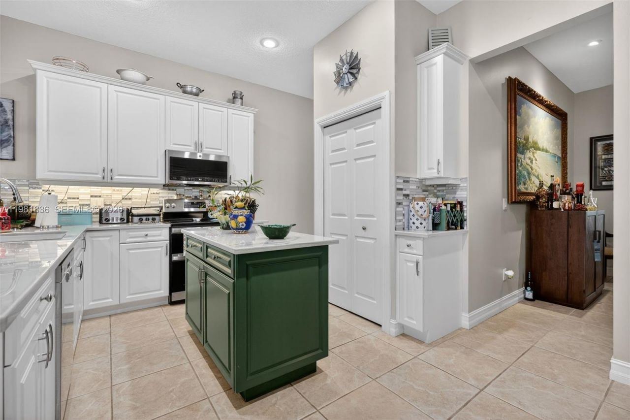 7702 SE Mammoth Dr, Hobe Sound, FL 33455 Photo