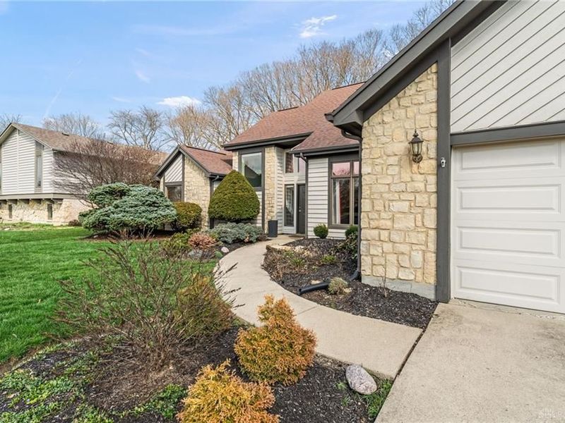 8638 Sycamore Trails Drive, Springboro, OH 45066 Photo 6