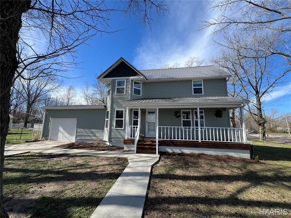 300 S Bourbeuse Street , St James, MO 65559