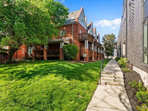 4111 W Pine Boulevard , Unit 12, St Louis, MO 63108