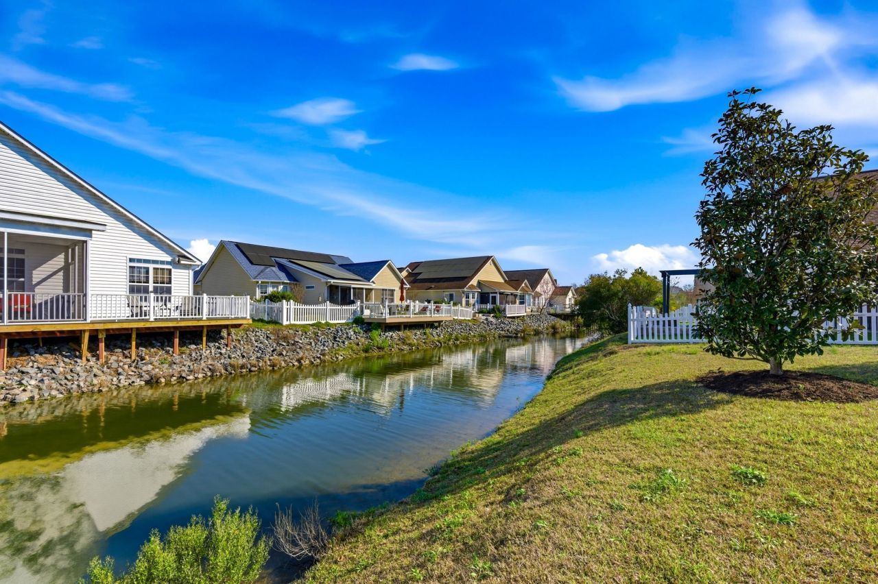 2020 Saltwater St. Photo 14