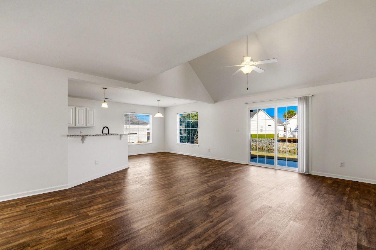 2020 Saltwater St. Photo 16