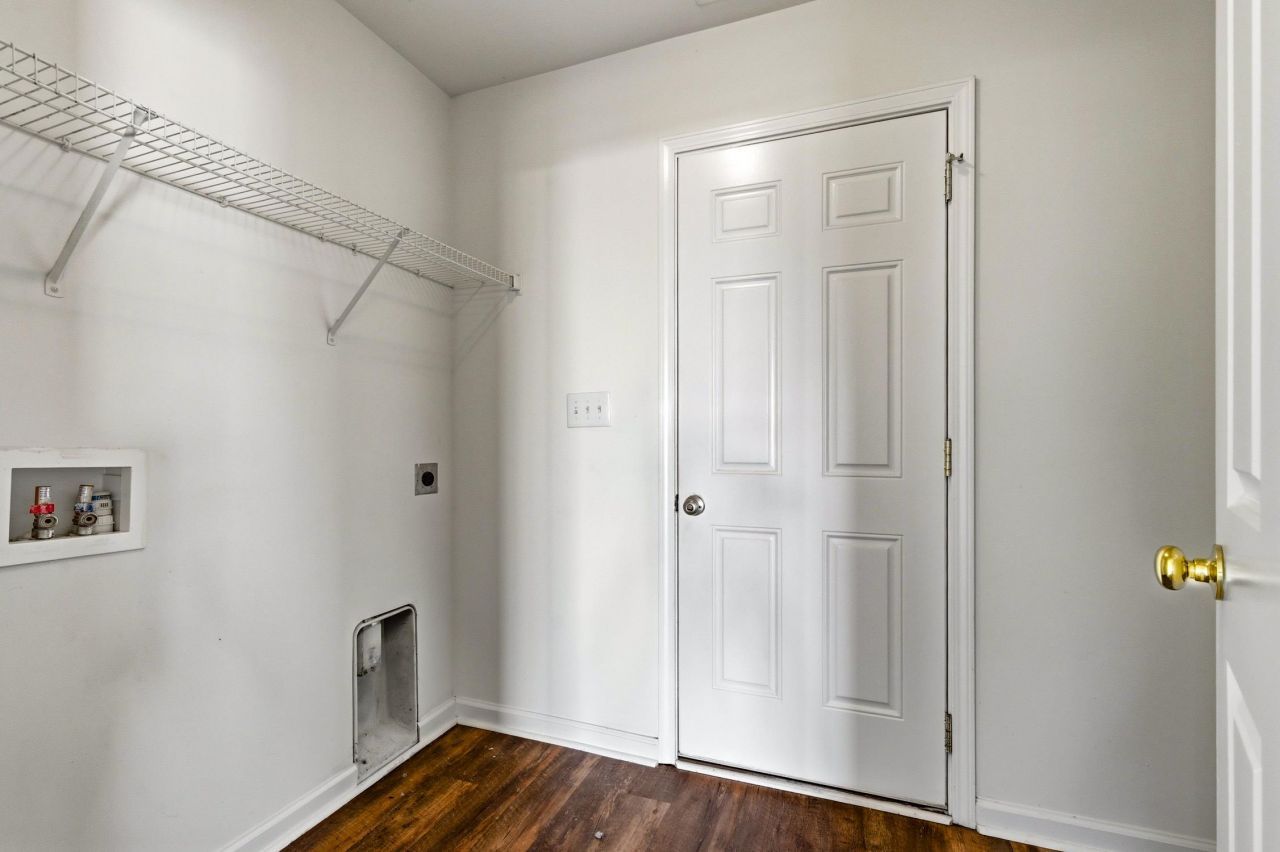 2020 Saltwater St. Photo 34