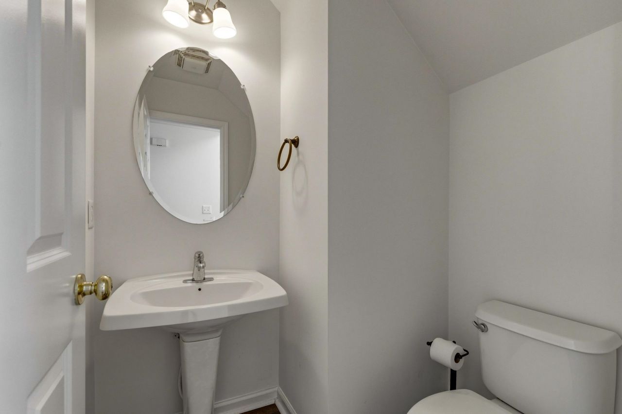 2020 Saltwater St. Photo 6