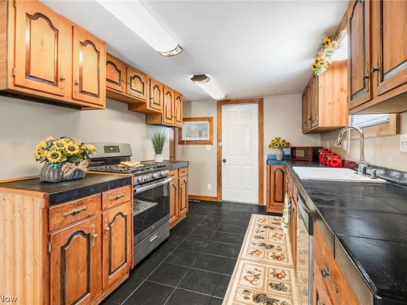 368 Jarvis Road , Akron, OH 44319 Photo 13