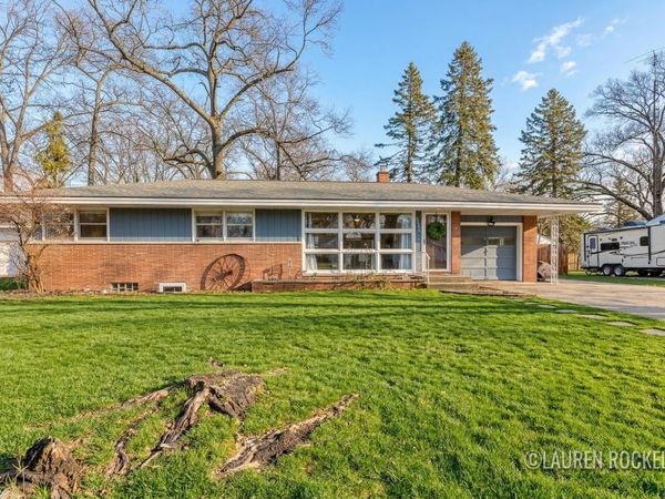 3532 E Manitou Circle, Norton Shores, MI 49441