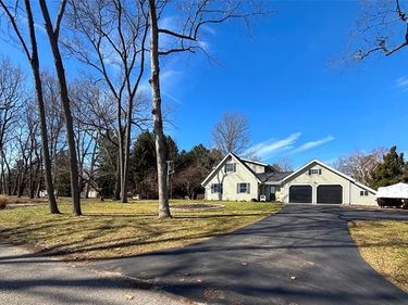 11834 Eriksen Drive, Hamburg Twp, MI 48169