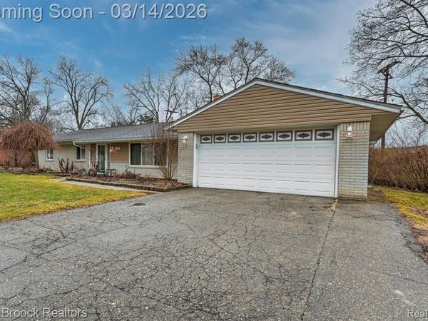 2930 Saint Jude Drive, Waterford Twp, MI 48329
