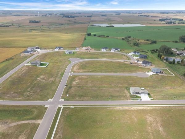 625 Hanna Trl, Crooks, SD 57020