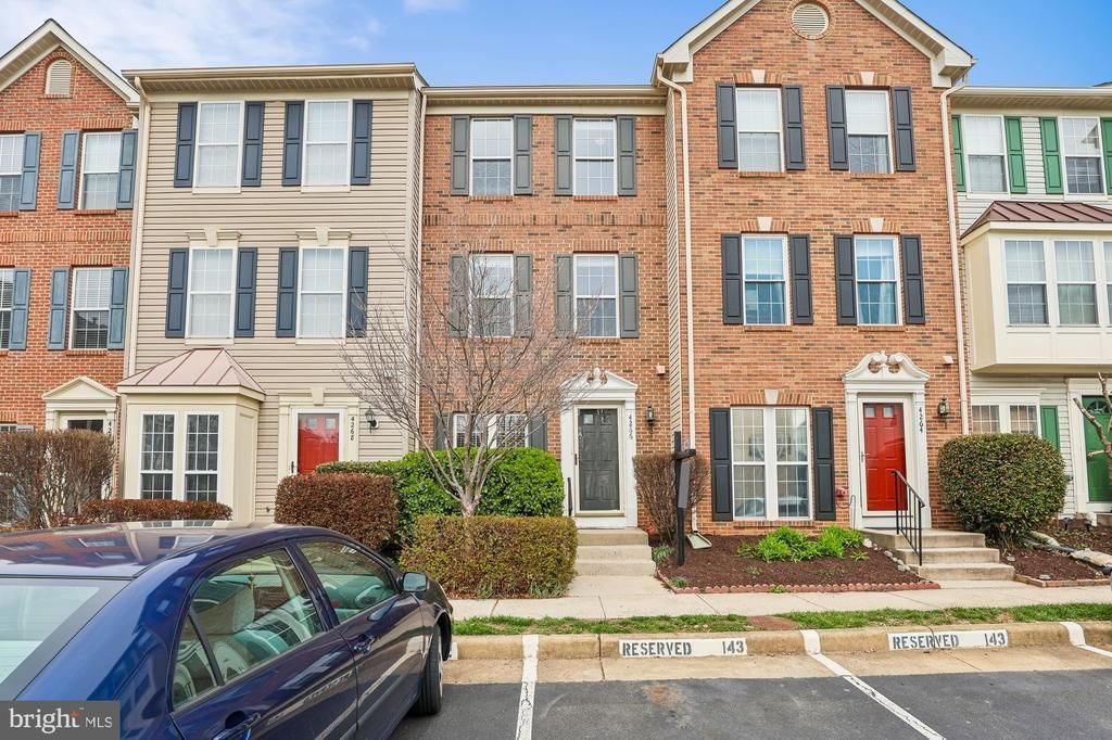 4266 Wheeled Caisson Square, Fairfax, VA 22033 Main Photo
