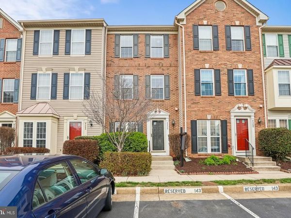 4266 WHEELED CAISSON SQUARE, FAIRFAX, VA 22033
