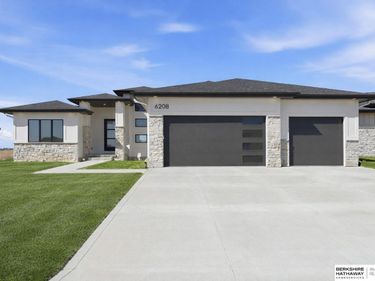 6208 N 209th Street, Elkhorn, NE 68022