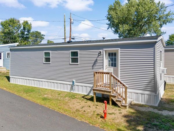 1338 Woodbury Avenue, Unit 10, Portsmouth, NH 03801