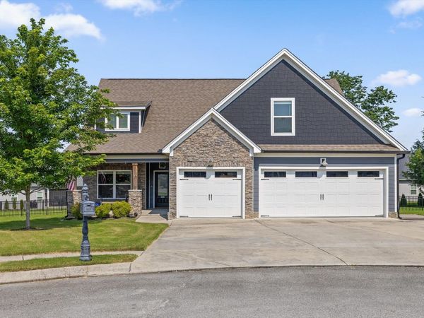 7904 Frostwood Lane, Ooltewah, TN 37363