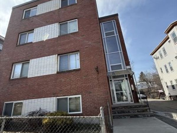 565 Hyde Park Ave., Unit 5, Boston, MA 02131