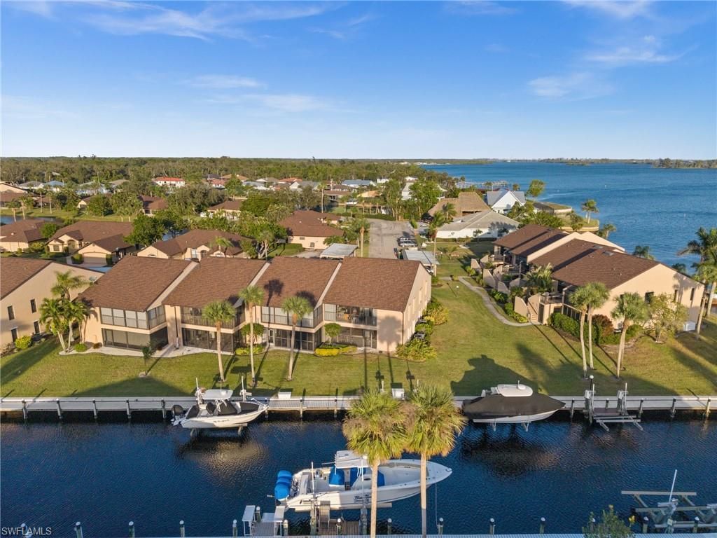 15481 Admiralty Cir, Unit 4, North Fort Myers, FL 33917 Photo