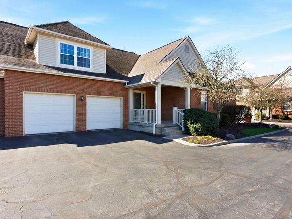 7041 Greensview Village Drive, Canal Winchester, OH 43110