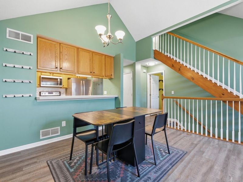 7041 Greensview Village Drive, Canal Winchester, OH 43110 Photo 10