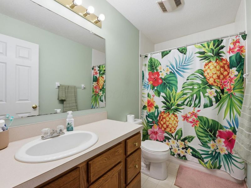 7041 Greensview Village Drive, Canal Winchester, OH 43110 Photo 19